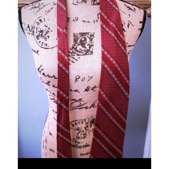 Vintage 60s 70s Red White Diagonal Pattern Tie - Picture 1 of 4